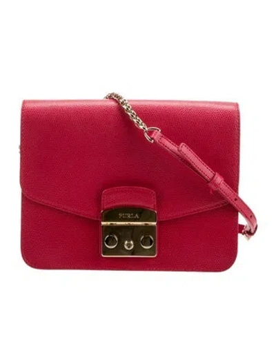 Pre-owned Furla Leather Shoulder Bag In Red