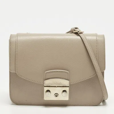 Pre-owned Furla Metropolis Small Beige Leather Flap Shoulder Bag In Sand