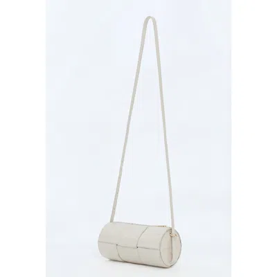 Furniq Uk Harley Woven Leather Handbag In Sand
