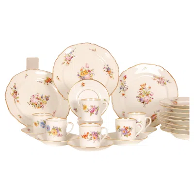 Pre-owned Furstenberg Porcelain 18th Century Porcelain Luncheon Breakfast Set Cabinet Cup Wall Plate 23pcs In White