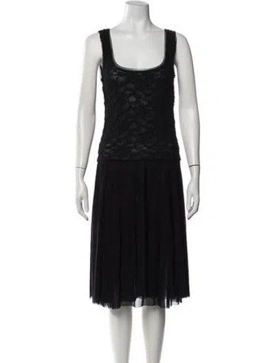 Pre-owned Fuzzi Lace Pattern Midi Length Dress In Black