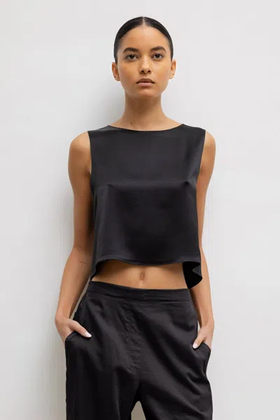 Leset Barb Crop Sleeveless Crew In Black