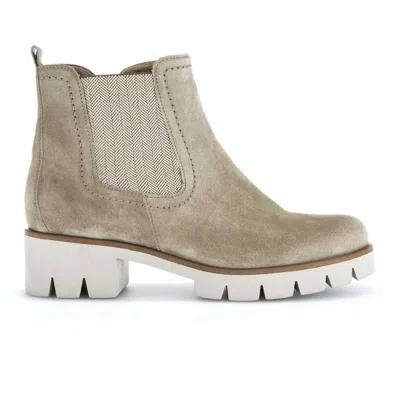 Gabor Women's 710 Chelsea Lug Boot In Kiesel In Multi