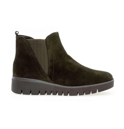 Gabor Women's Chelsea Boots In Bottle Green Dreamvelour