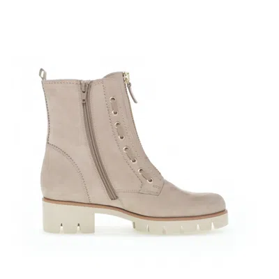 Gabor Women's Chukka Lug Boots In Dust In Neutral