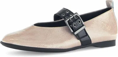 Gabor Women's Mary Jane Flat Shoe In Oasi/schwartz In Neutral