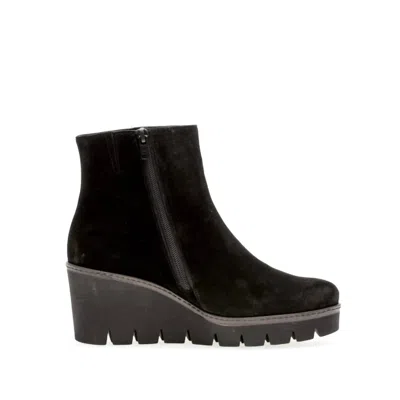 Gabor Women's Utopia Suede Wedge Ankle Boots In Black In Brown