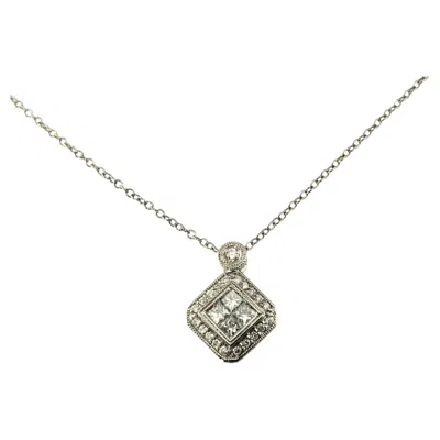 Pre-owned Gabriel & Co. 14 Karat White Gold Diamond Cluster Pendant Necklace #20713
