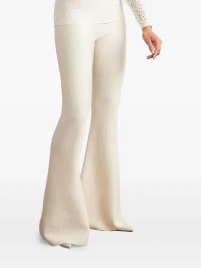 Gabriela Hearst Pantalon Ayala Acampanado Marfil In Neutral