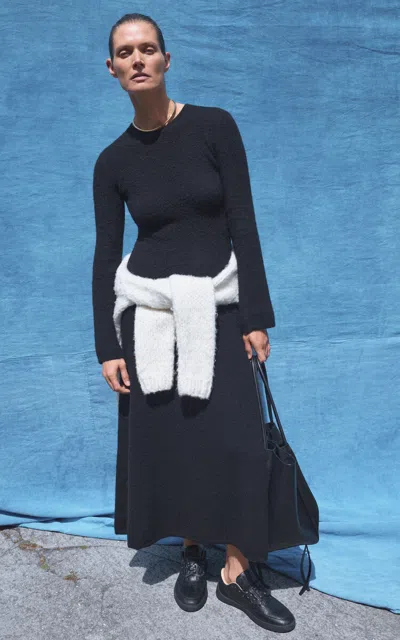 Gabriela Hearst Laurence Crewneck Cashmere Sweater In Black