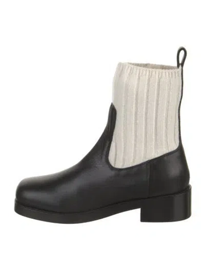 Pre-owned Gabriela Hearst Leather Chelsea Boots In Black