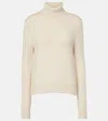 Gabriela Hearst Madden Turtleneck Cashmere Sweater In Weiss