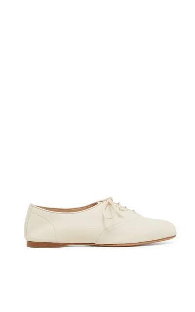 Gabriela Hearst Maya Leather Flats In Ivory