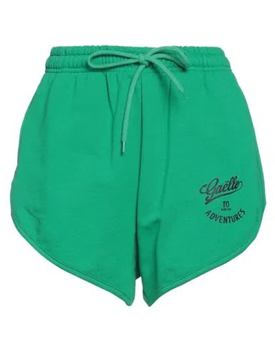 Gaelle Paris Gaëlle Paris Woman Shorts & Bermuda Shorts Green Size 2 Cotton