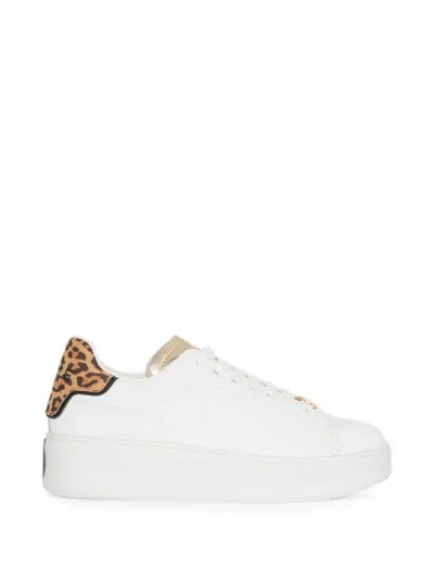 Gaëlle Logo-plaque Sneakers In White