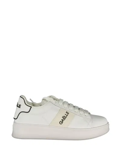 Gaëlle Logo-print Lace-up Sneakers In White