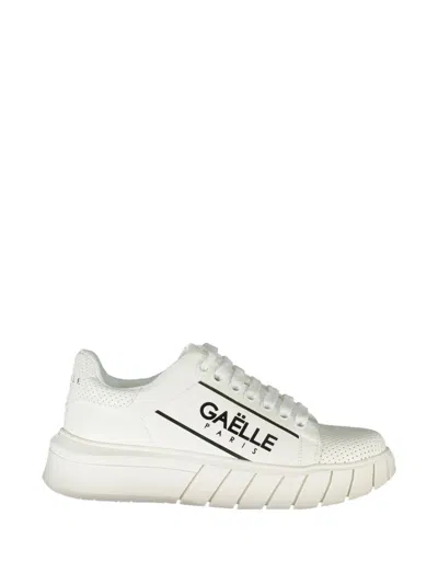 Gaëlle Logo-print Perforated Sneakers In White
