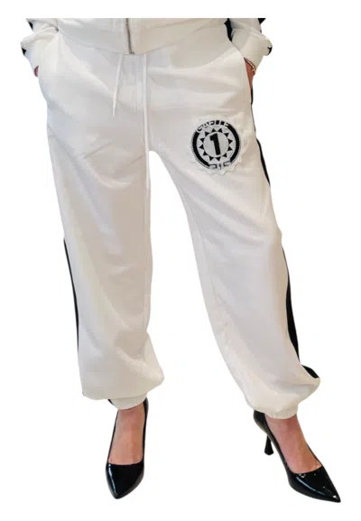 Gaëlle Women's Trousers Gaelle In White