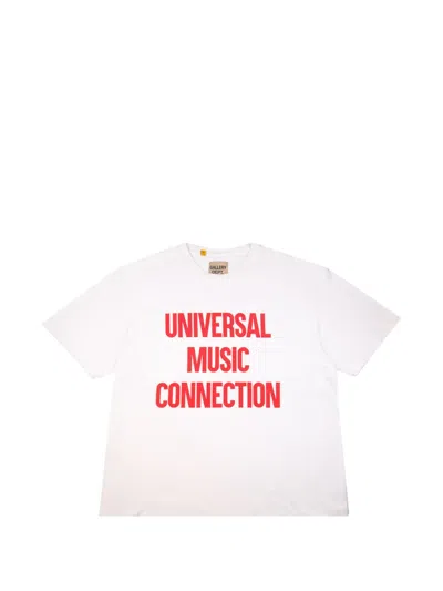 Gallery Dept. Atk 유니버셜 뮤직 커넥션 티셔츠 In White