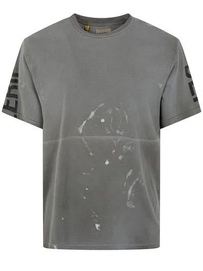Gallery Dept. Painted "french Collector" Tee In Gray