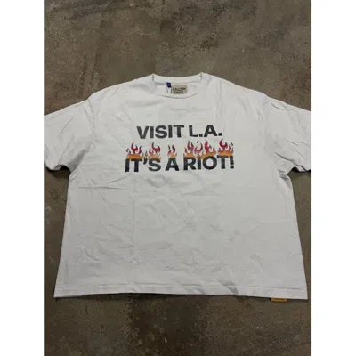 Pre-owned Gallery Dept. Tee White Its A Riot Used Xl
