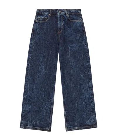 Ganni Crinkled Denim Jeans In 蓝色