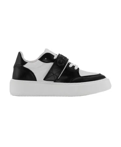 Ganni Logo-embossed Low-top Sneakers In White