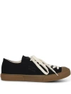 Ganni Sneakers Aus Canvas In Black