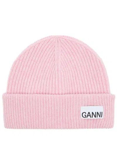 Ganni Logo Ribbed Wool-blend Beanie In Pink