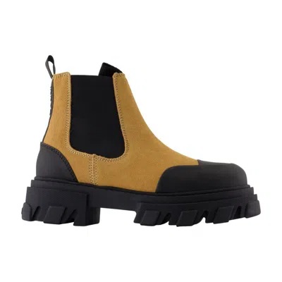 Ganni Low Chelsea Ankle Boots In Gold