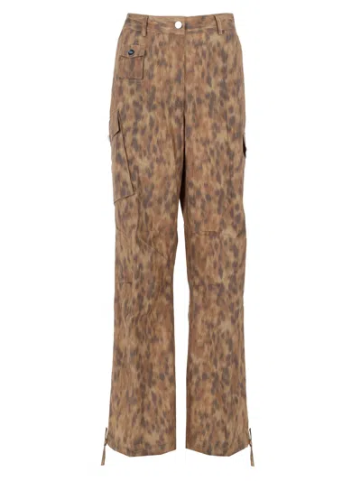 Ganni Pantalone Cargo In Cotone Stampato In Brown