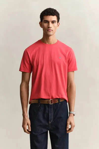 Gant Regular Fit Shield T-shirt In Red