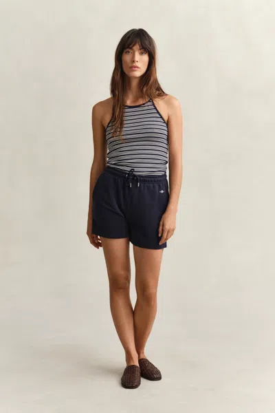 Gant Shield Shorts In Black