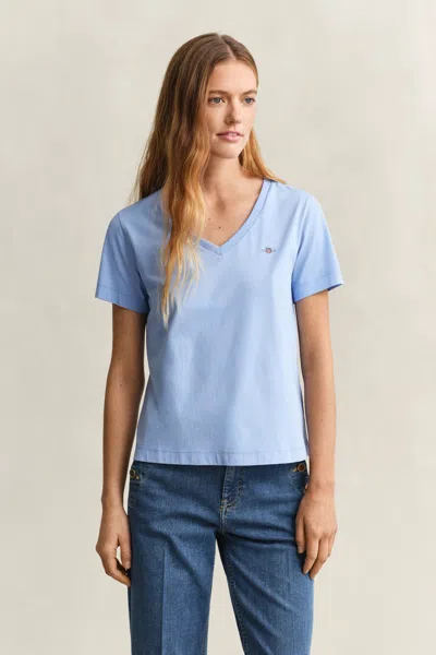 Gant Shield V-neck T-shirt In Blue