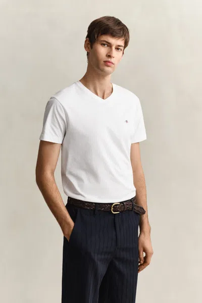 Gant Slim Fit Shield V-neck T-shirt In White