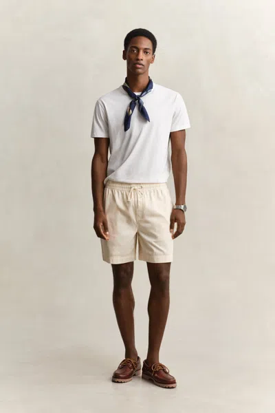 Gant Sunfaded Shorts In White