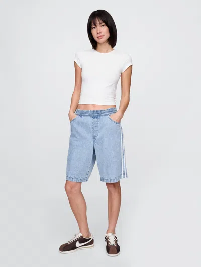 Gap 11" Mid Rise Ultrasoft Easy Longline Denim Shorts In Light Blue Indigo