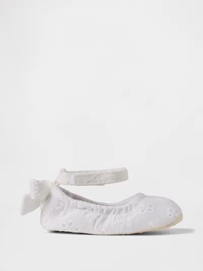 Gap Baby Eyelet Bow Shoes In White