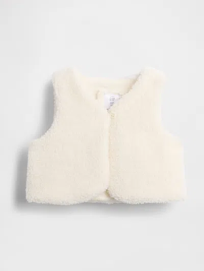 Gap Baby Sherpa Vest In White
