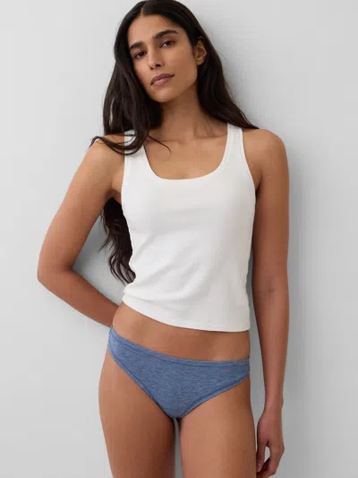Gap Breathe Thong In White
