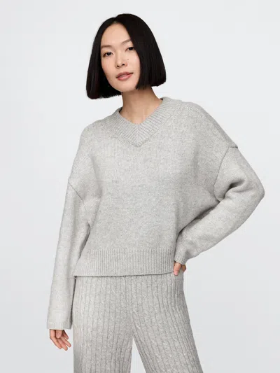 Gap Cashsoft Oversized V-neck Sweater In Grey