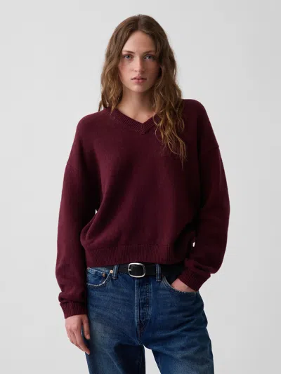 Gap Cashsoft Oversized V-neck Sweater In Noir Red