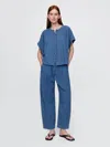 Gap Crinkle Gauze Denim Easy Barrel Pants In Medium Wash