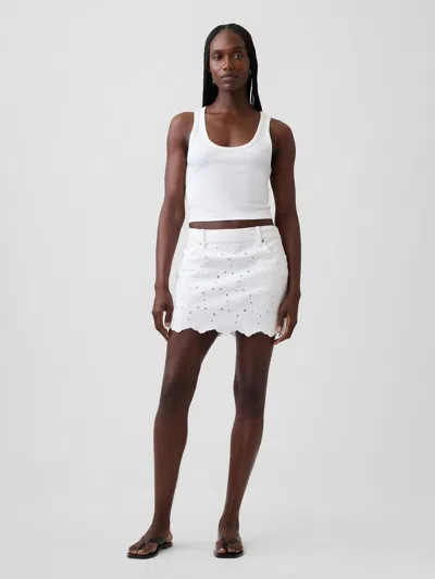 Gap Embroidered Mini Skirt In White