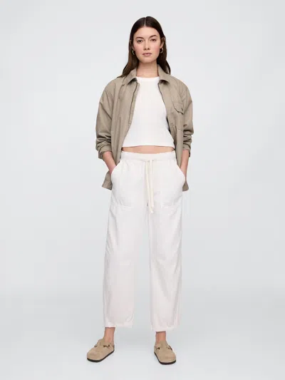 Gap Factory Mid Rise Pull-on Soft Barrel Jeans In Off White Milk
