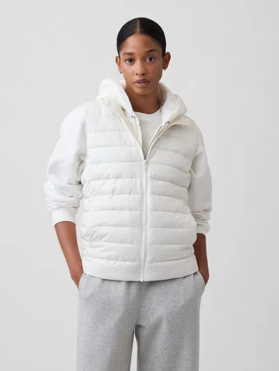 Gap Factory Relaxed Puffer Vest In Ivory Cream Frost