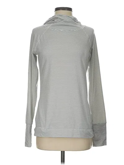 Pre-owned Gap Fit Active T-shirt In Silver
