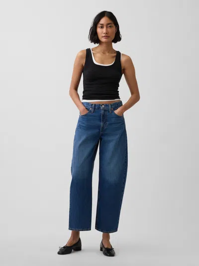 Gap Curvy Mid Rise Barrel Jeans In Medium Wash