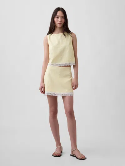 Gap Linen-blend Lace-trim Mini Skort In Yellow