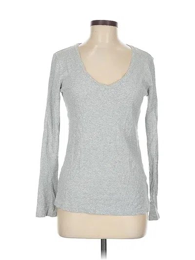 Pre-owned Gap Long Sleeve T-shirt In Gray